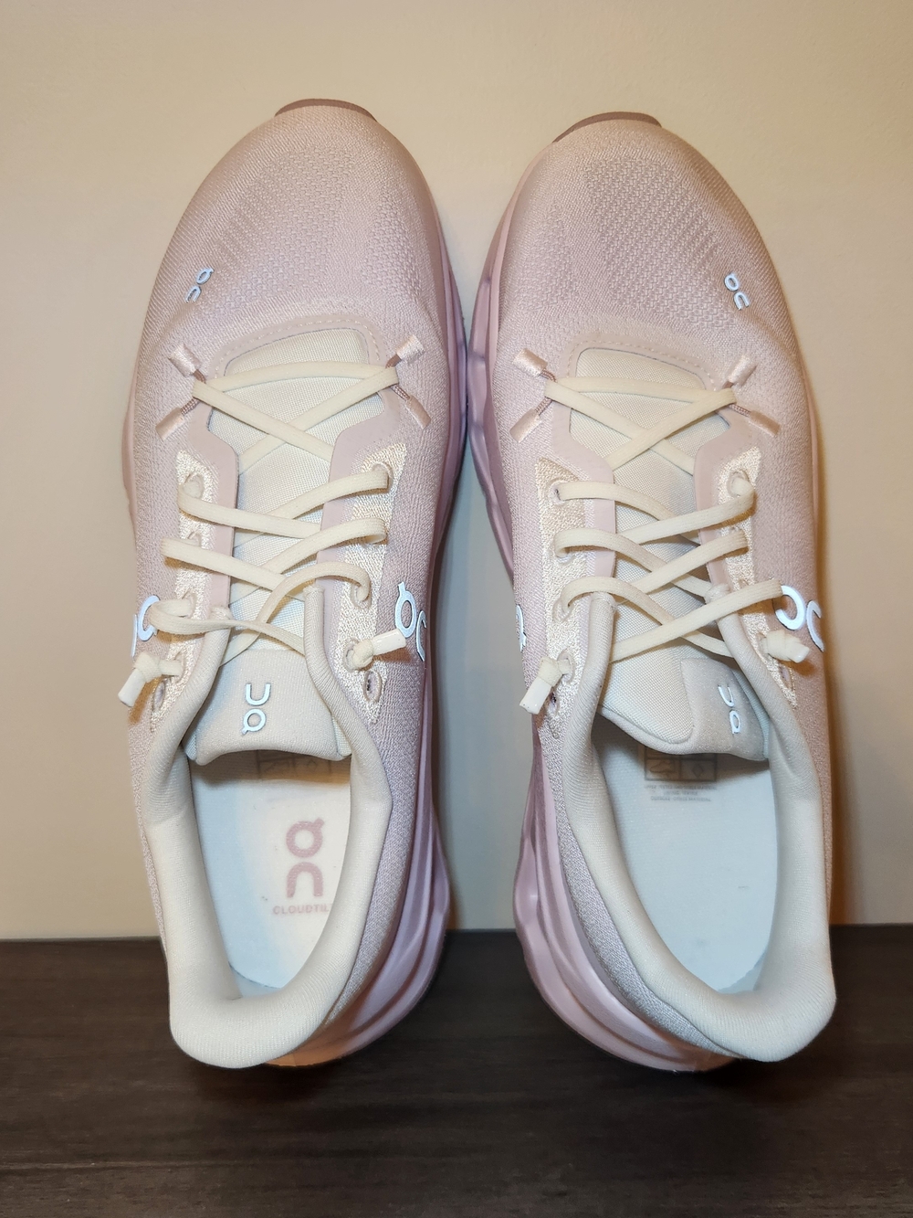 On Cloudtilt Running Shoes Womens Size 9 - Picture 2 of 10